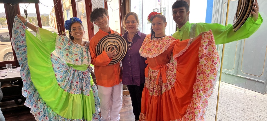Consulado de Colombia en Bilbao realizó en Pamplona la segunda sesión del proyecto "Encuentro Juvenil de Tradiciones Colombianas"