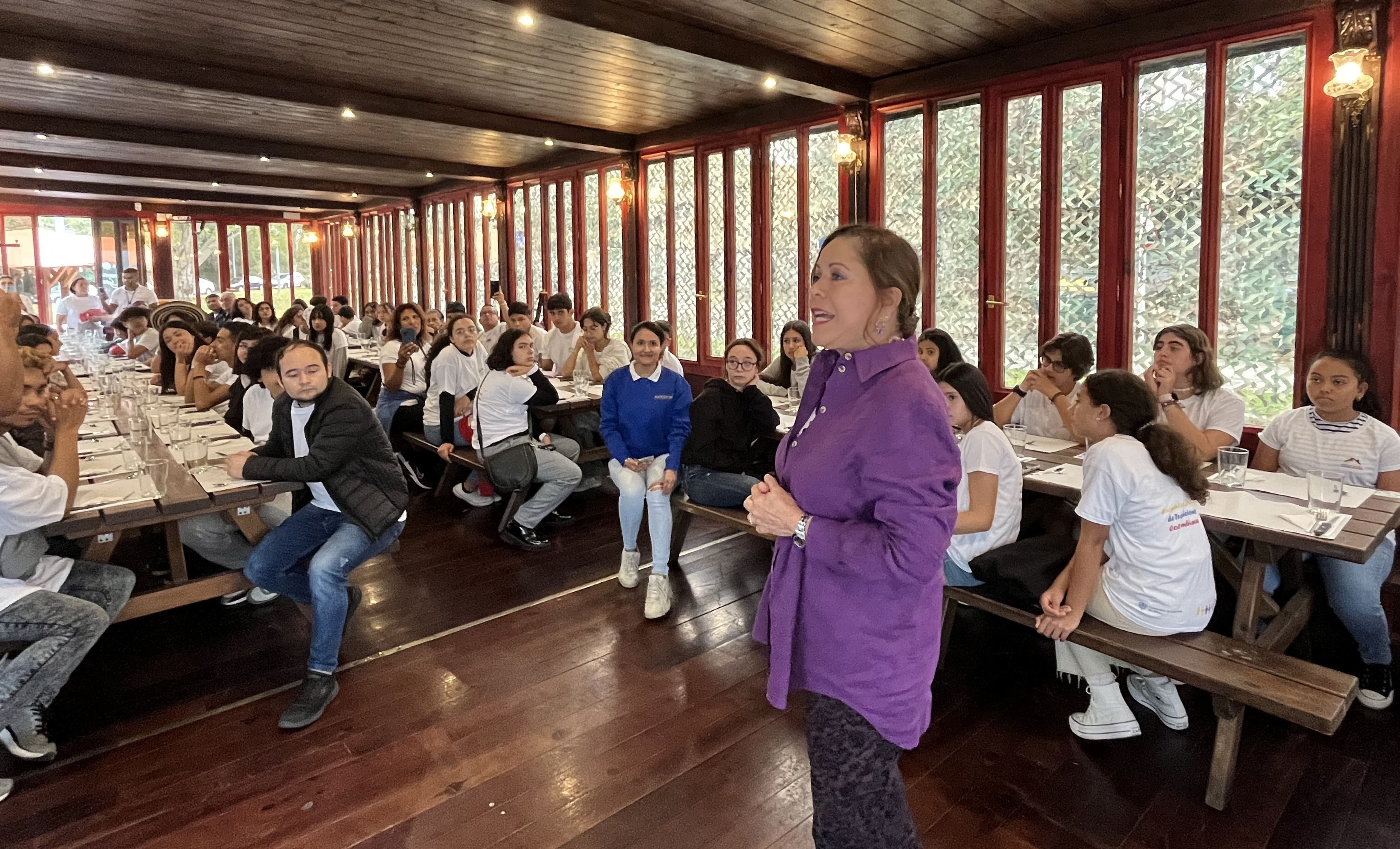 "Encuentro Juvenil de Tradiciones Colombianas"