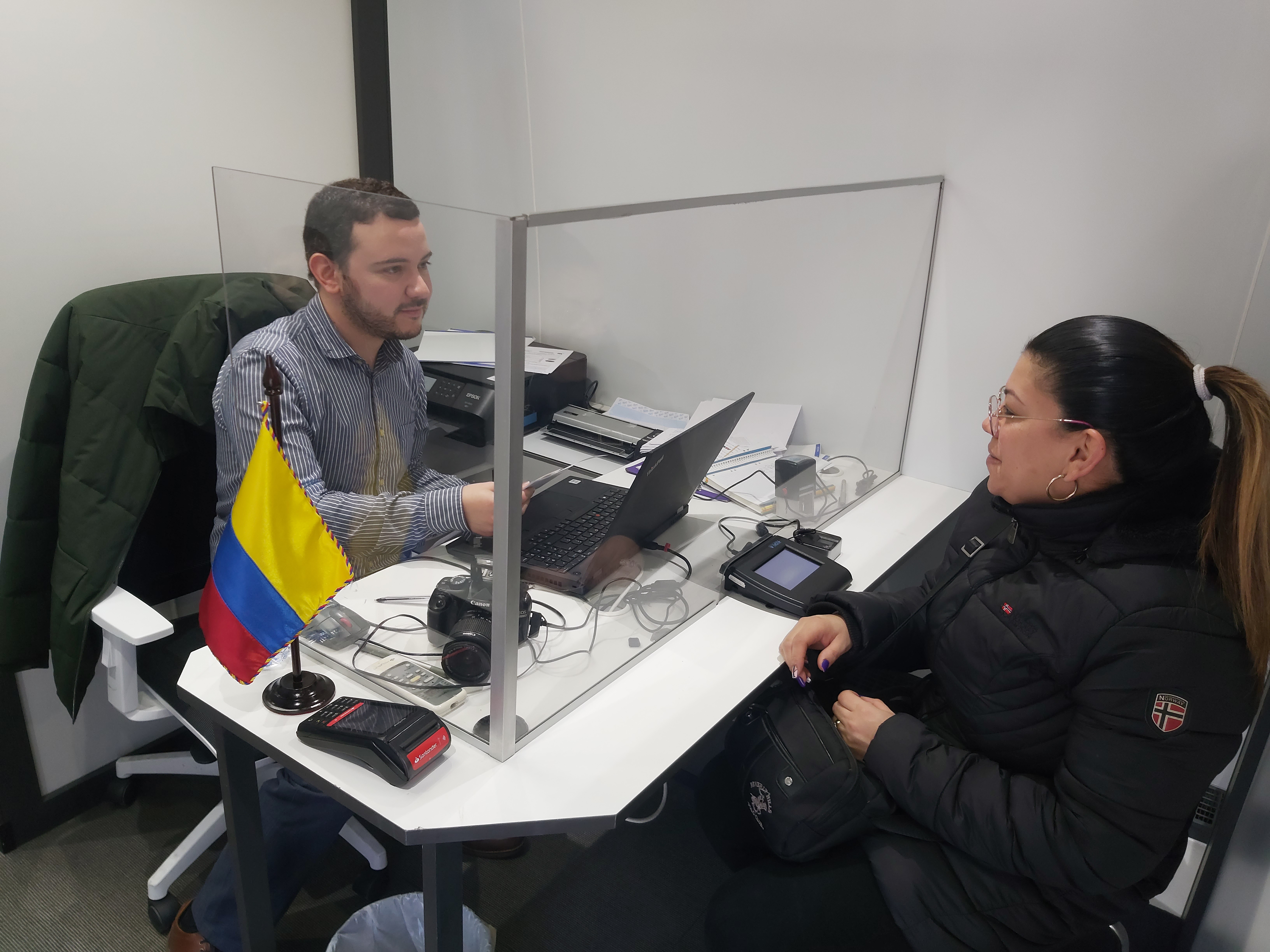 Consulado en Bilbao sostiene encuentro consular comunitario con las asociaciones de colombianos en La Rioja