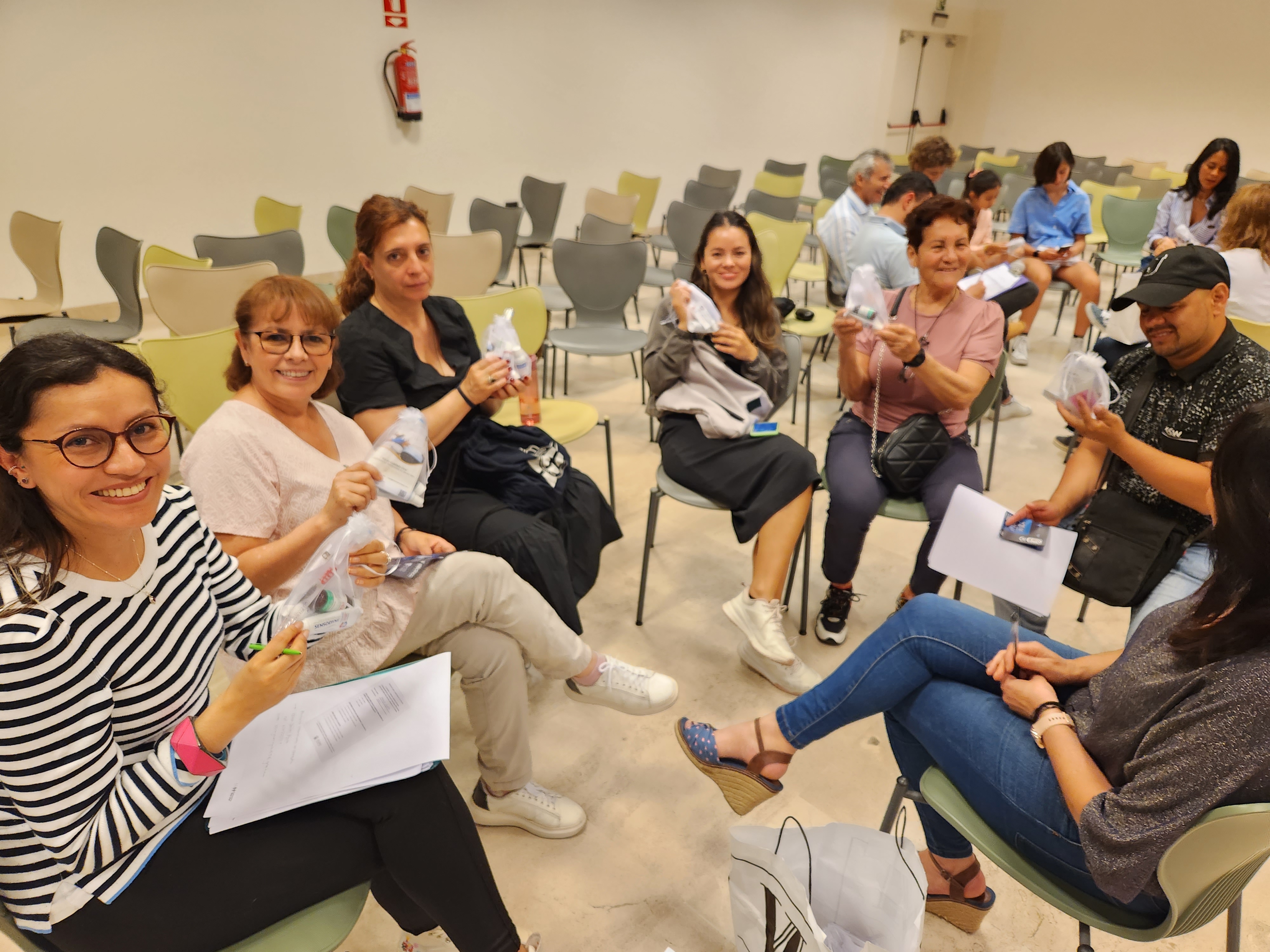 Consulado de Colombia en Bilbao realiza la Primera Jornada de la Campaña de Prevención de Salud Oral en San Sebastian-Gipuzcoa