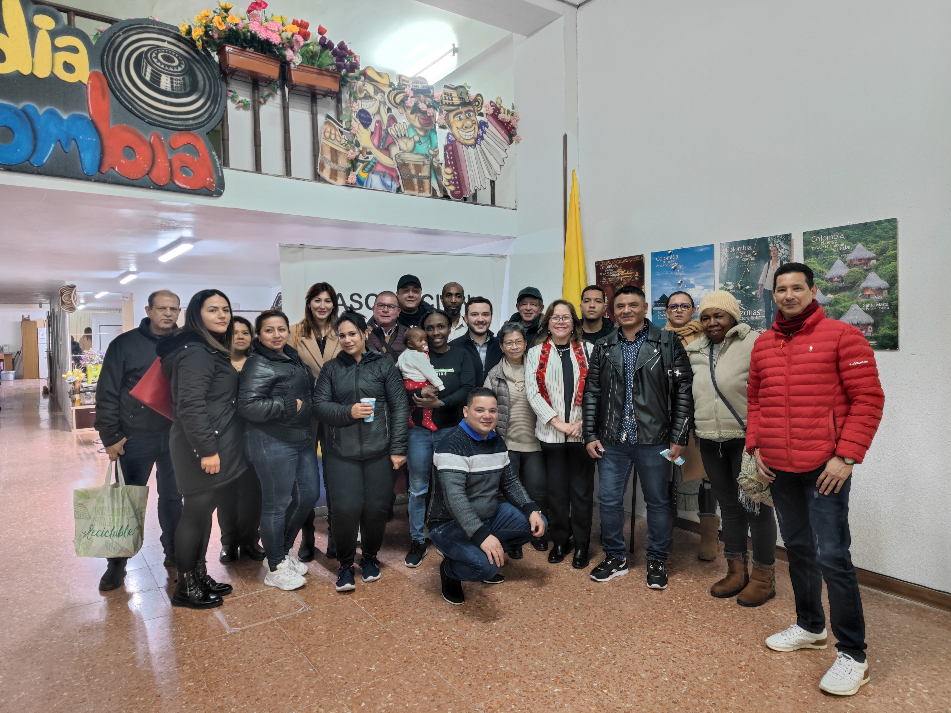 Consulado en Bilbao sostiene encuentro consular comunitario con las asociaciones de colombianos en La Rioja