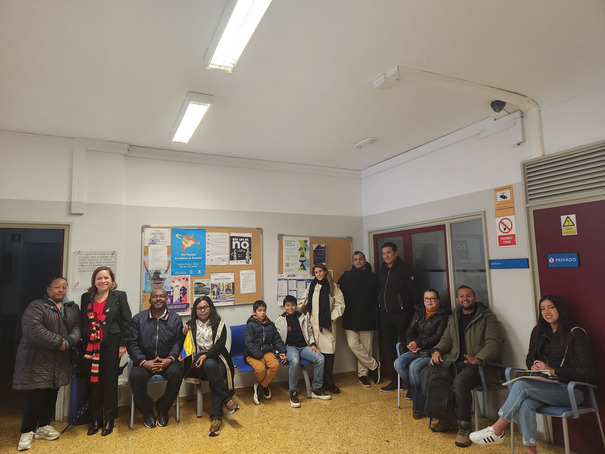 Trámites como pasaportes, cédulas y supervivencias, entre otros, fueron realizados en la jornada del Consulado Móvil en Santander-Cantabria 