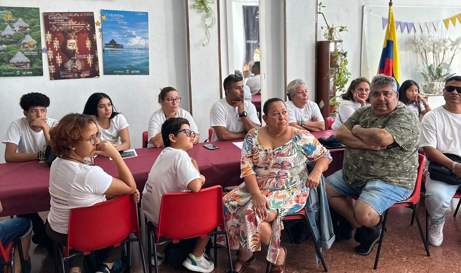 Primera sesión del proyecto "Encuentro Juvenil de Tradiciones Colombianas"