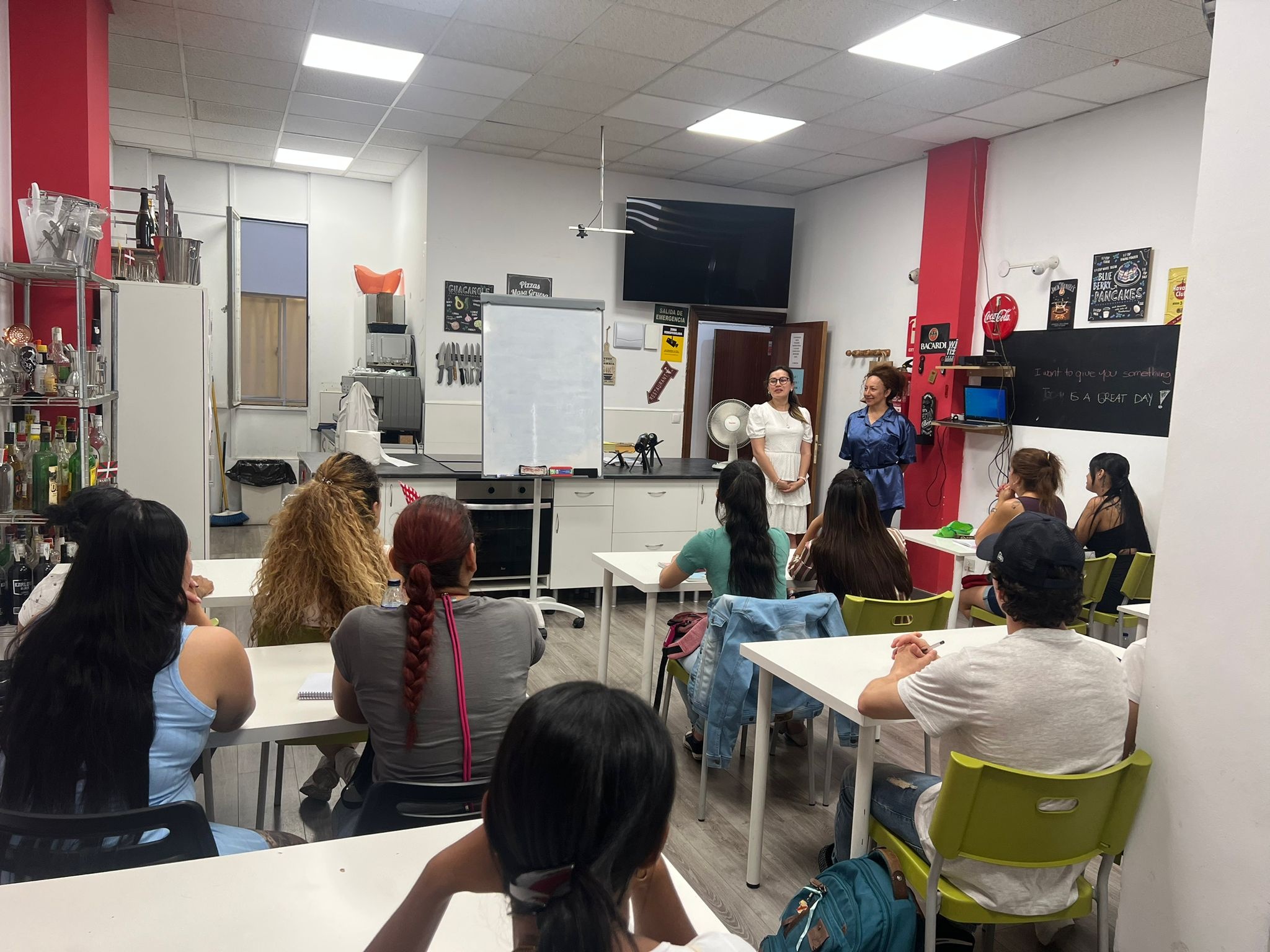 Consulado de Colombia en Bilbao inició dos de los tres cursos de formación para colombianos residentes en Bizkaia
