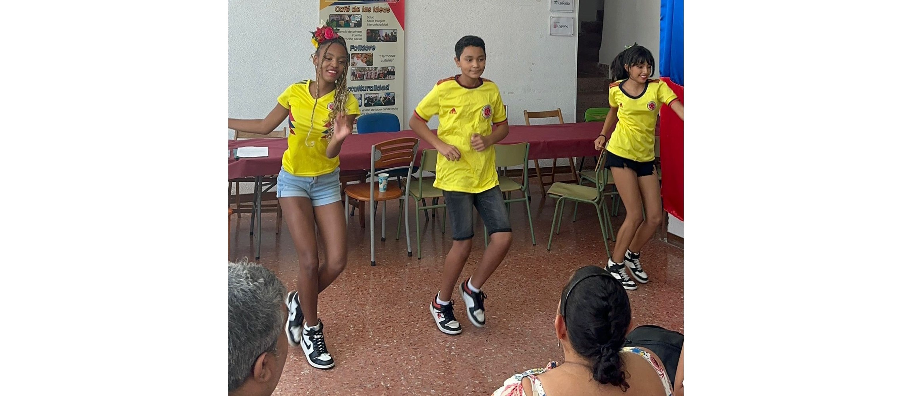 Primera sesión del proyecto "Encuentro Juvenil de Tradiciones Colombianas"