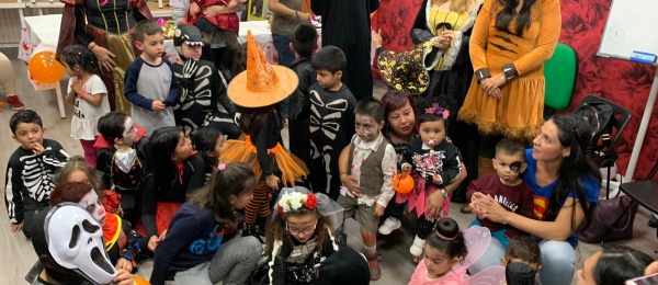 Consulado de Colombia en Bilbao compartió el día de Halloween